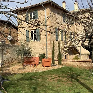 https://pivoines.hotels-rhonealpes.com
